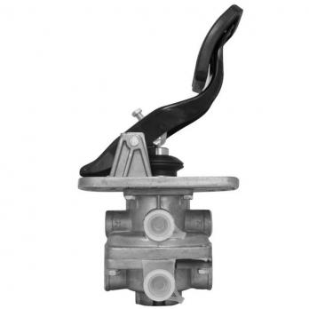 Кран тормозной двухсекционный подпедальный с педалью нового образца (ГТК)  БелАК  5320-3514108